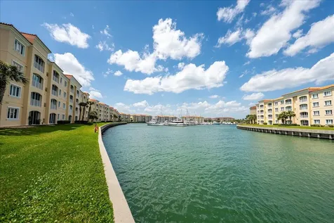 18 W Harbour Isle Drive W Fort Pierce FL 34949
