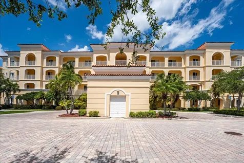 18 W Harbour Isle Drive W Fort Pierce FL 34949
