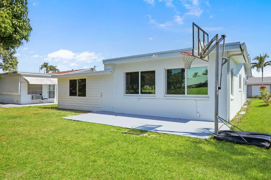 6703 NW 62nd Street Tamarac FL 33321