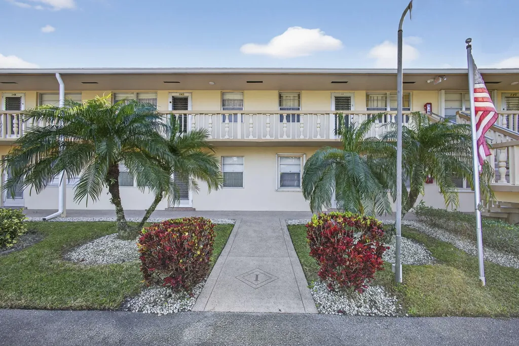 149 Hastings I West Palm Beach FL 33417