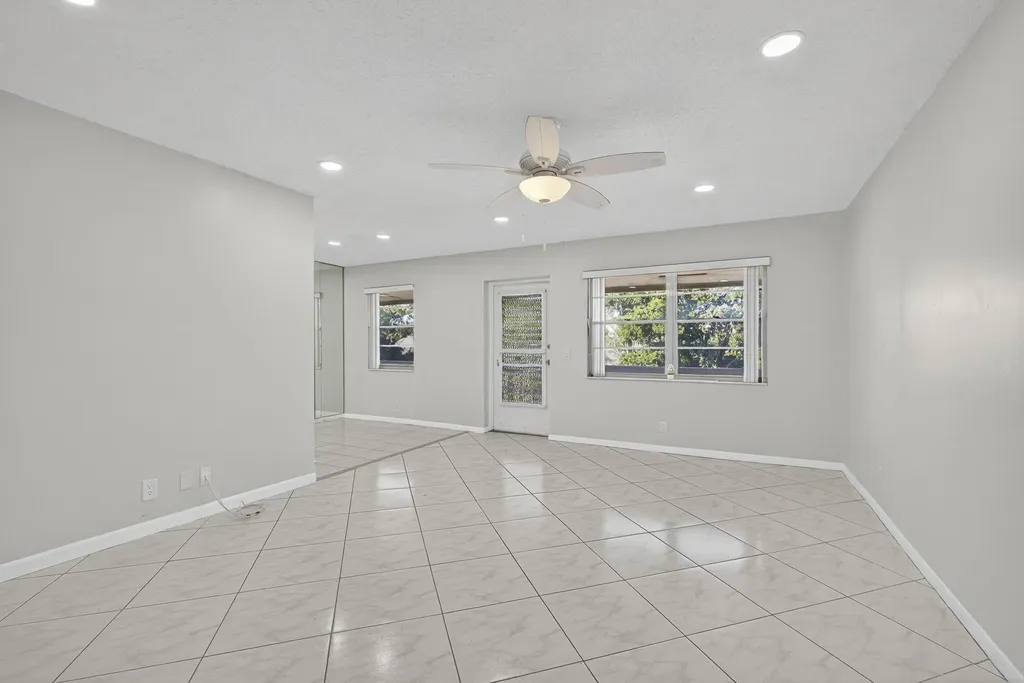 149 Hastings I West Palm Beach FL 33417