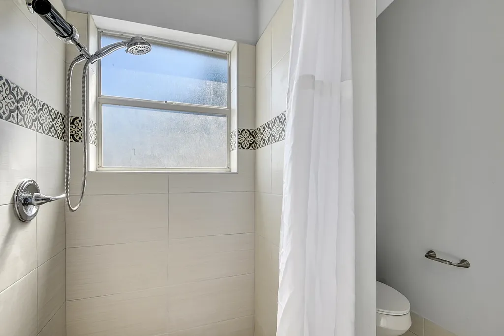 215 NW 40th Avenue Delray Beach FL 33445