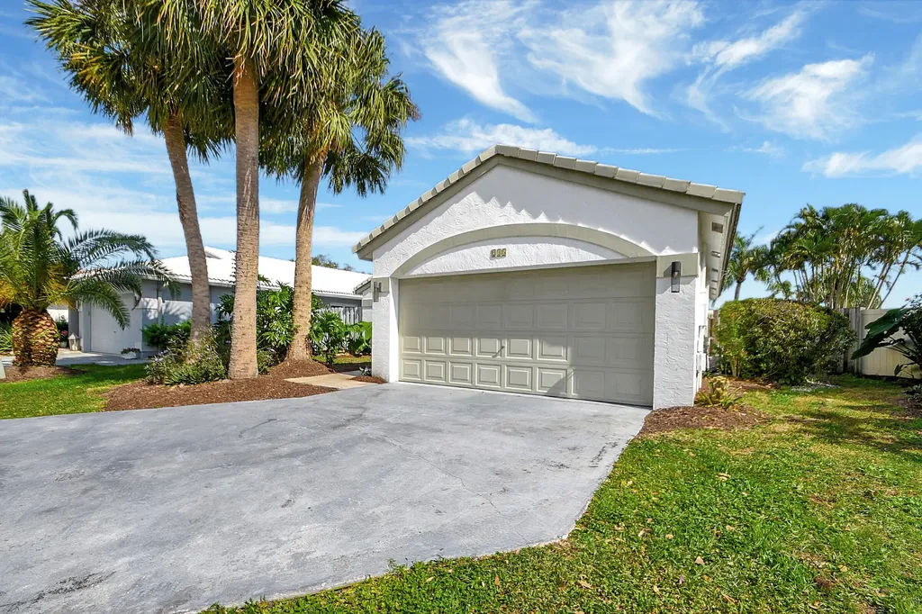 215 NW 40th Avenue Delray Beach FL 33445
