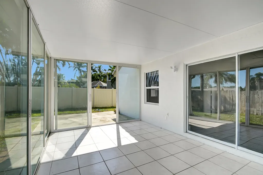 215 NW 40th Avenue Delray Beach FL 33445