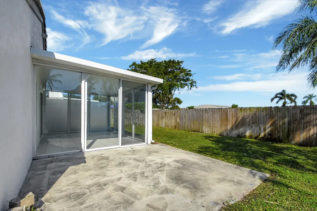 215 NW 40th Avenue Delray Beach FL 33445