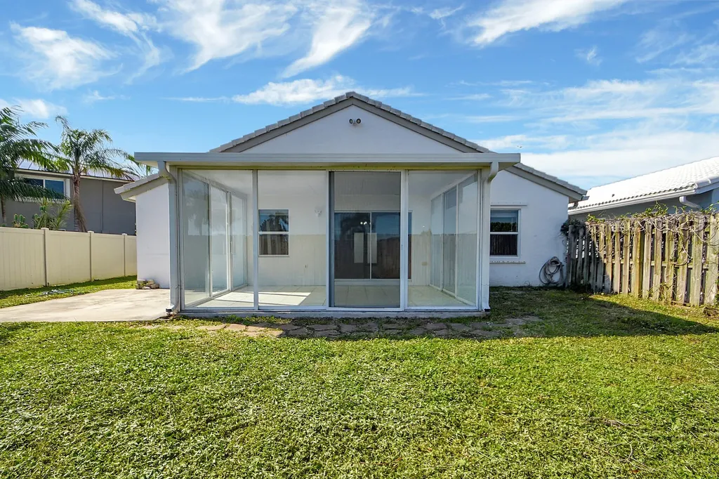 215 NW 40th Avenue Delray Beach FL 33445