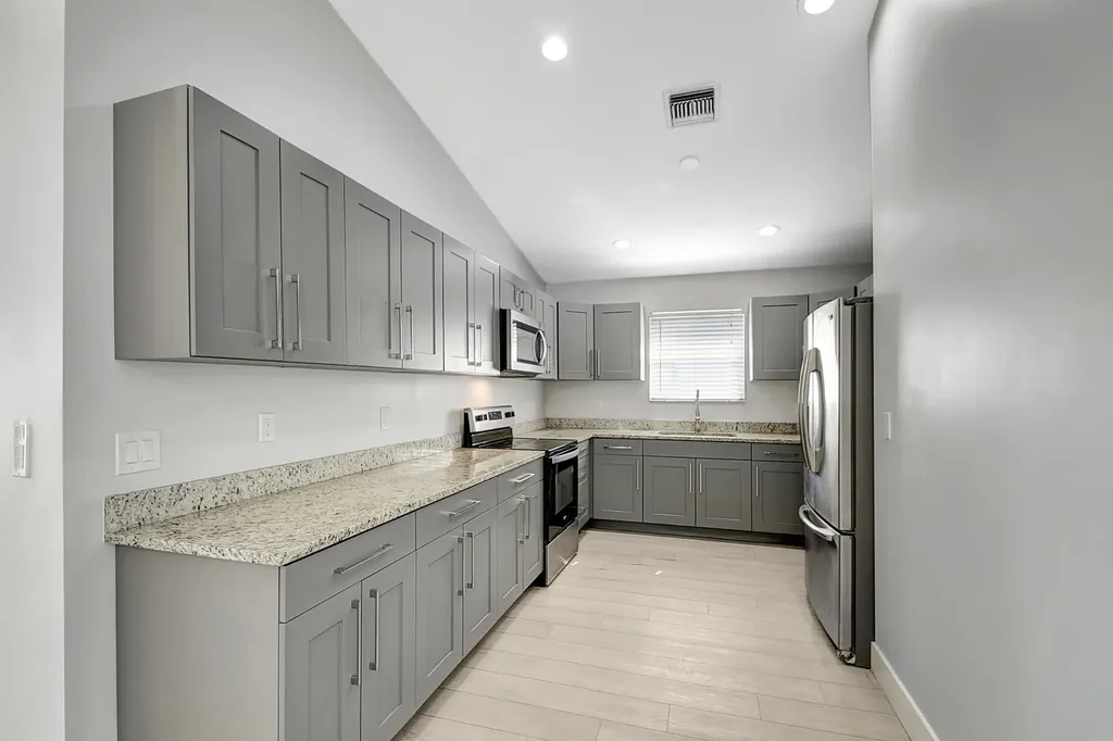 215 NW 40th Avenue Delray Beach FL 33445