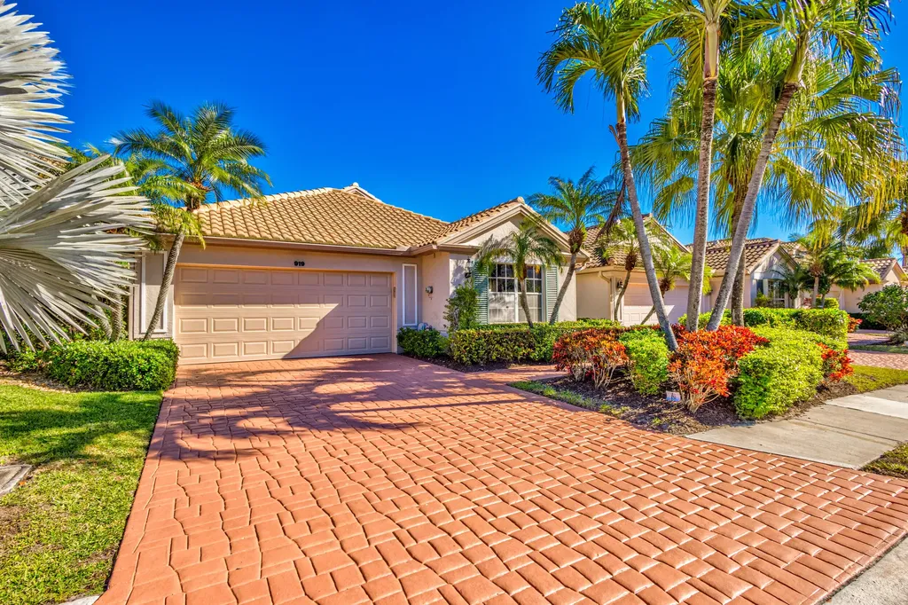 919 Augusta Pointe Drive Palm Beach Gardens FL 33418