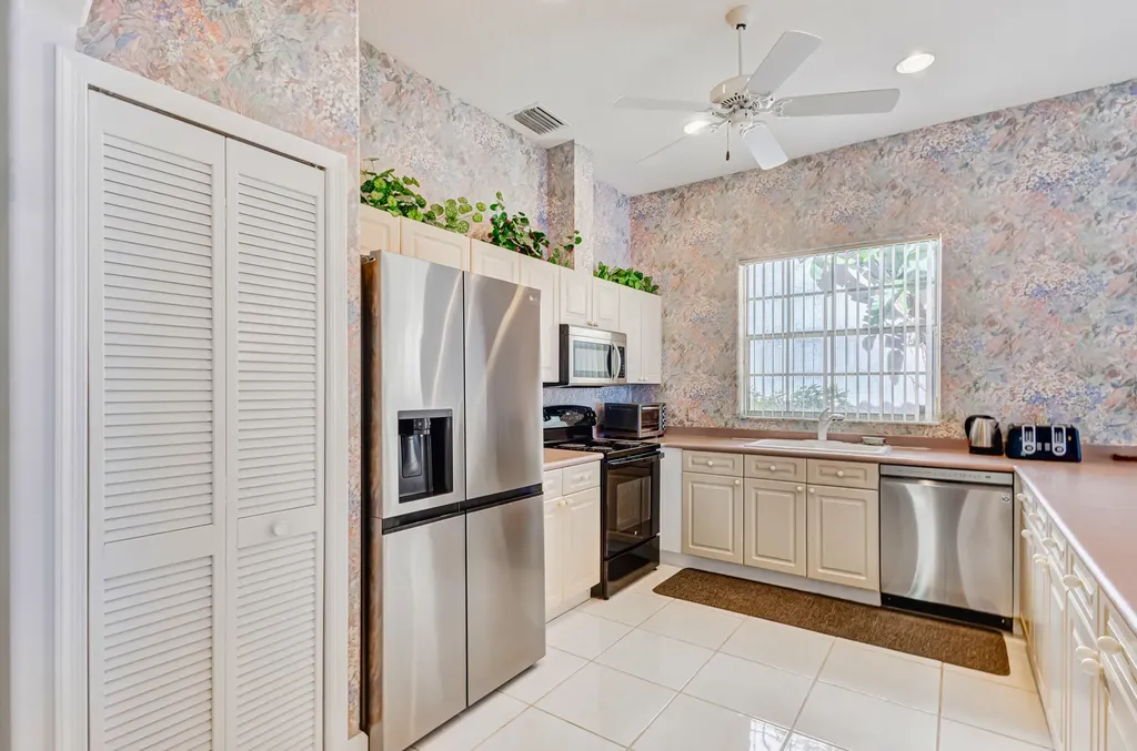 919 Augusta Pointe Drive Palm Beach Gardens FL 33418