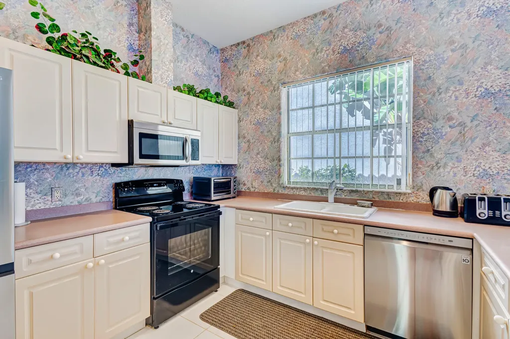 919 Augusta Pointe Drive Palm Beach Gardens FL 33418