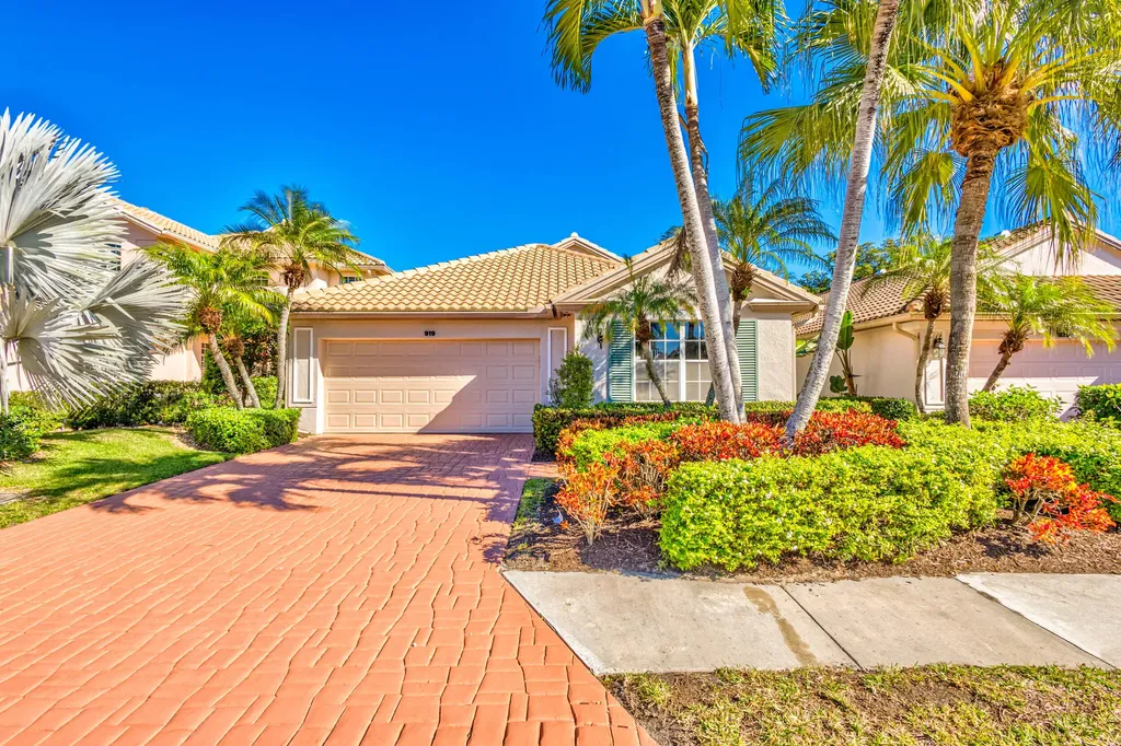919 Augusta Pointe Drive Palm Beach Gardens FL 33418
