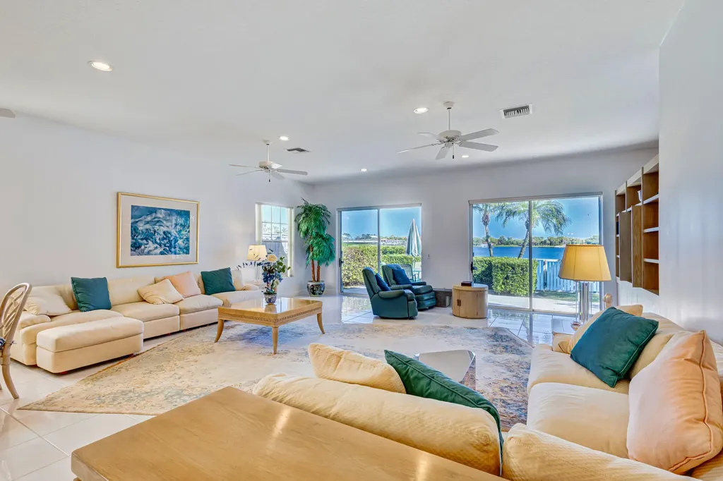 919 Augusta Pointe Drive Palm Beach Gardens FL 33418
