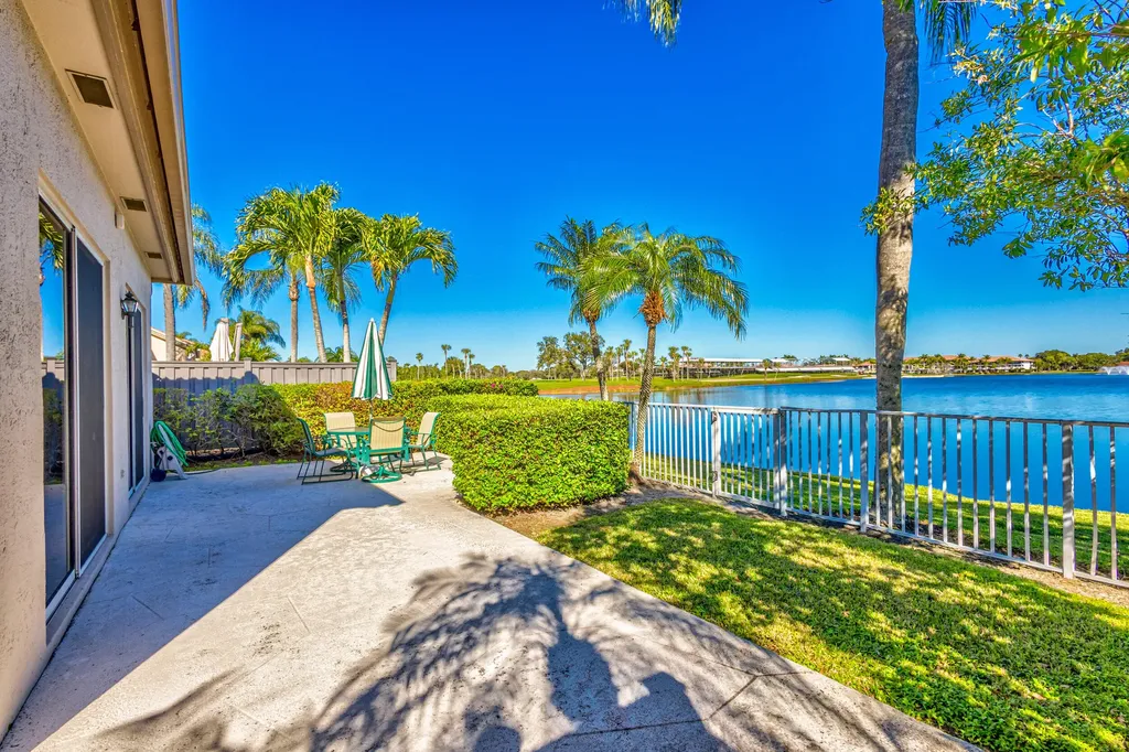 919 Augusta Pointe Drive Palm Beach Gardens FL 33418