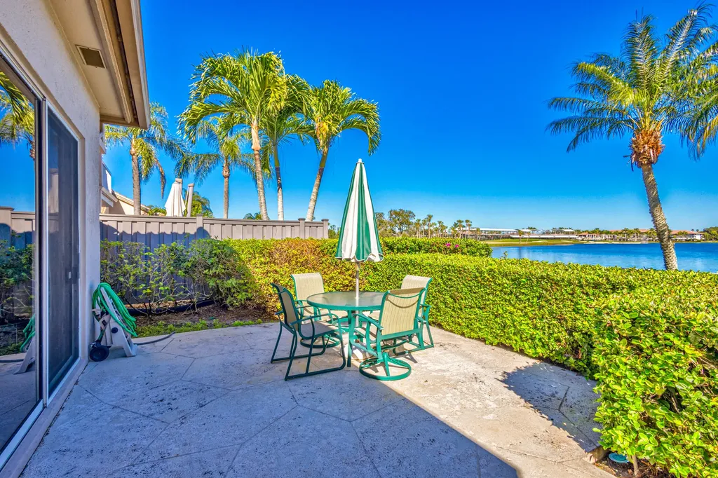 919 Augusta Pointe Drive Palm Beach Gardens FL 33418