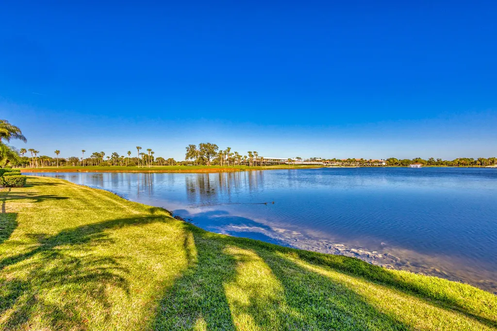 919 Augusta Pointe Drive Palm Beach Gardens FL 33418