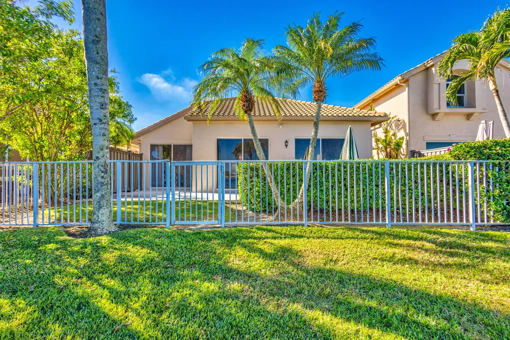 919 Augusta Pointe Drive Palm Beach Gardens FL 33418