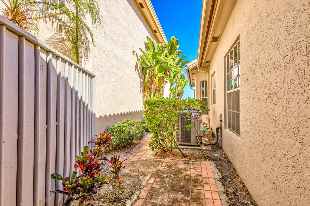 919 Augusta Pointe Drive Palm Beach Gardens FL 33418