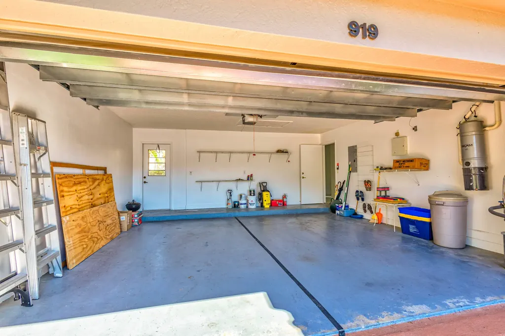 919 Augusta Pointe Drive Palm Beach Gardens FL 33418