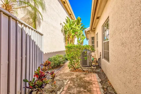 919 Augusta Pointe Drive Palm Beach Gardens FL 33418