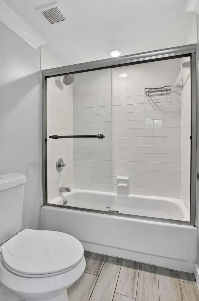 8 Royal Palm Way Boca Raton FL 33432