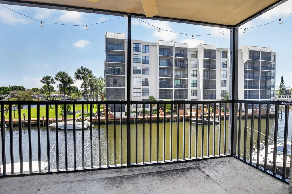 8 Royal Palm Way Boca Raton FL 33432
