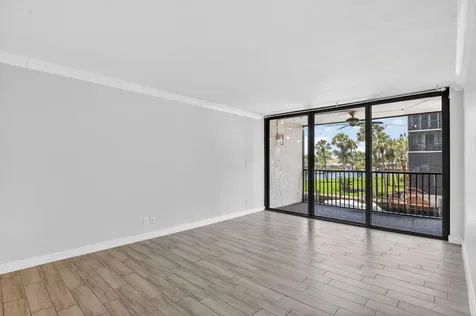 8 Royal Palm Way Boca Raton FL 33432