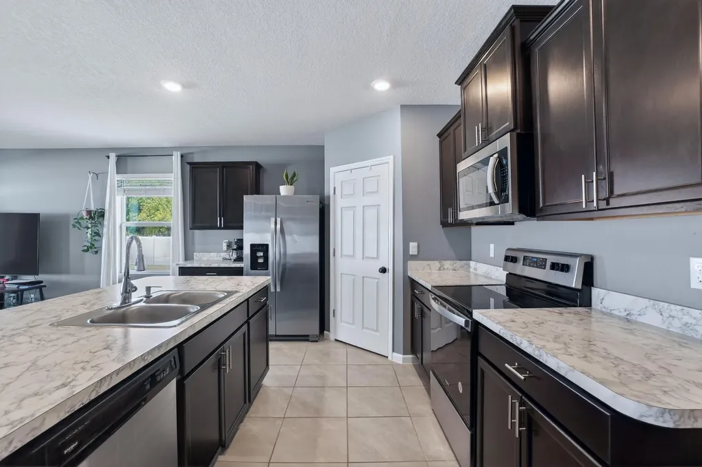 557 SW Columbus Drive Port St Lucie FL 34953
