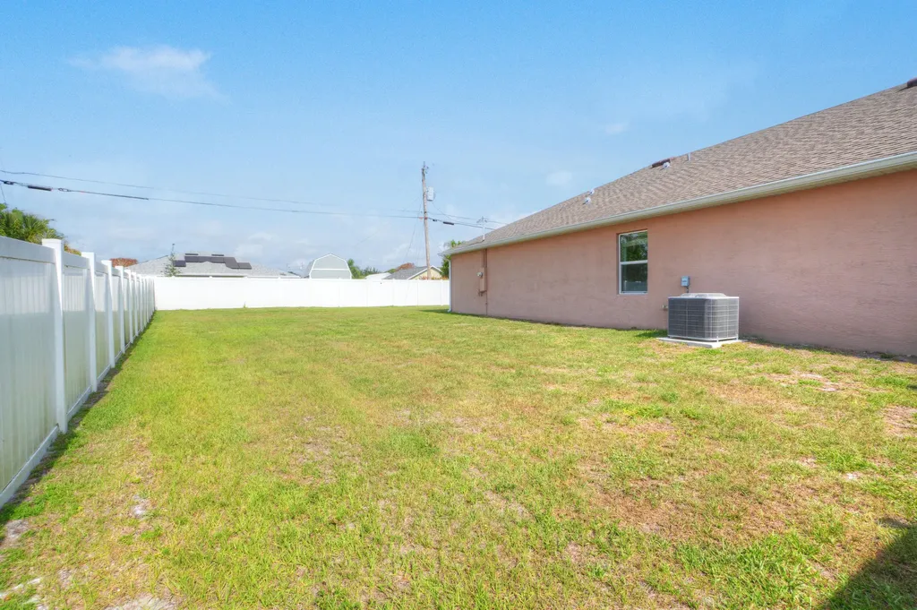 557 SW Columbus Drive Port St Lucie FL 34953