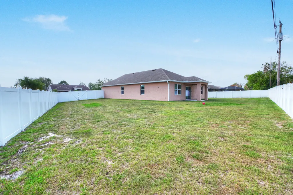 557 SW Columbus Drive Port St Lucie FL 34953