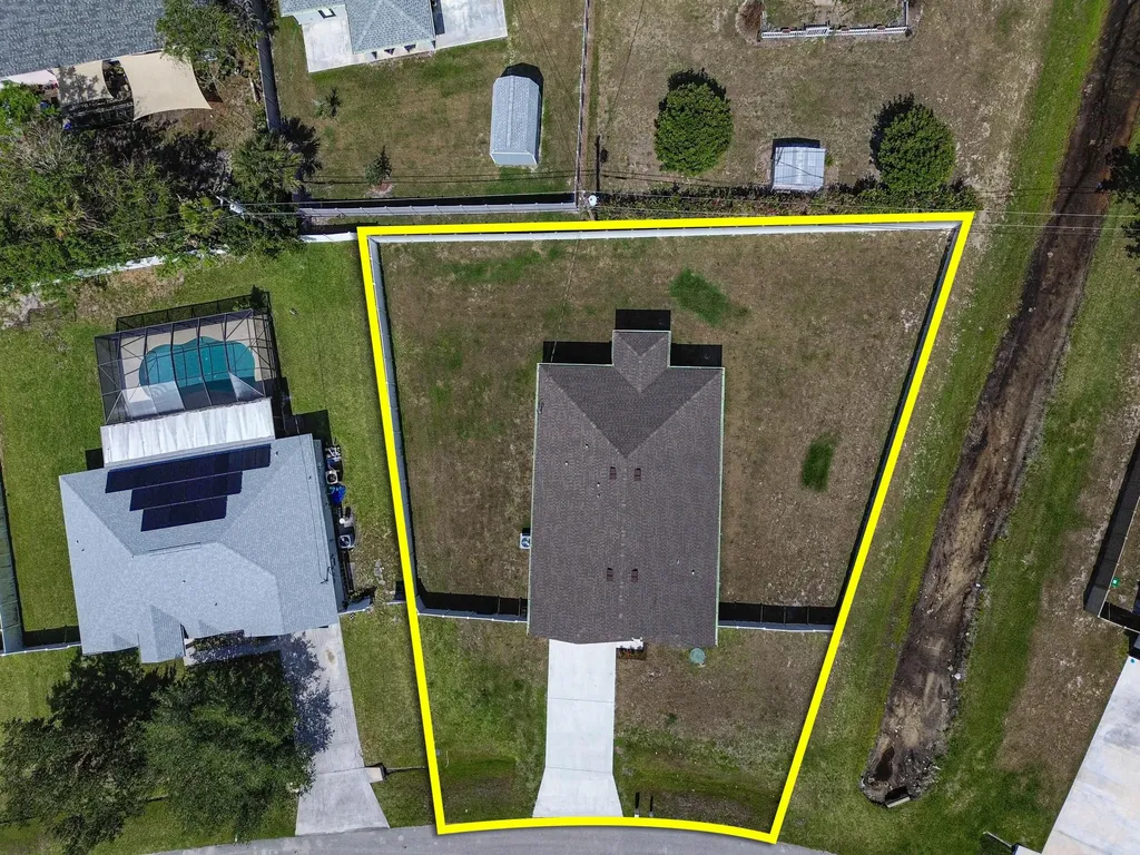 557 SW Columbus Drive Port St Lucie FL 34953