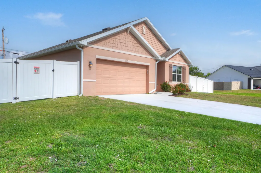 557 SW Columbus Drive Port St Lucie FL 34953