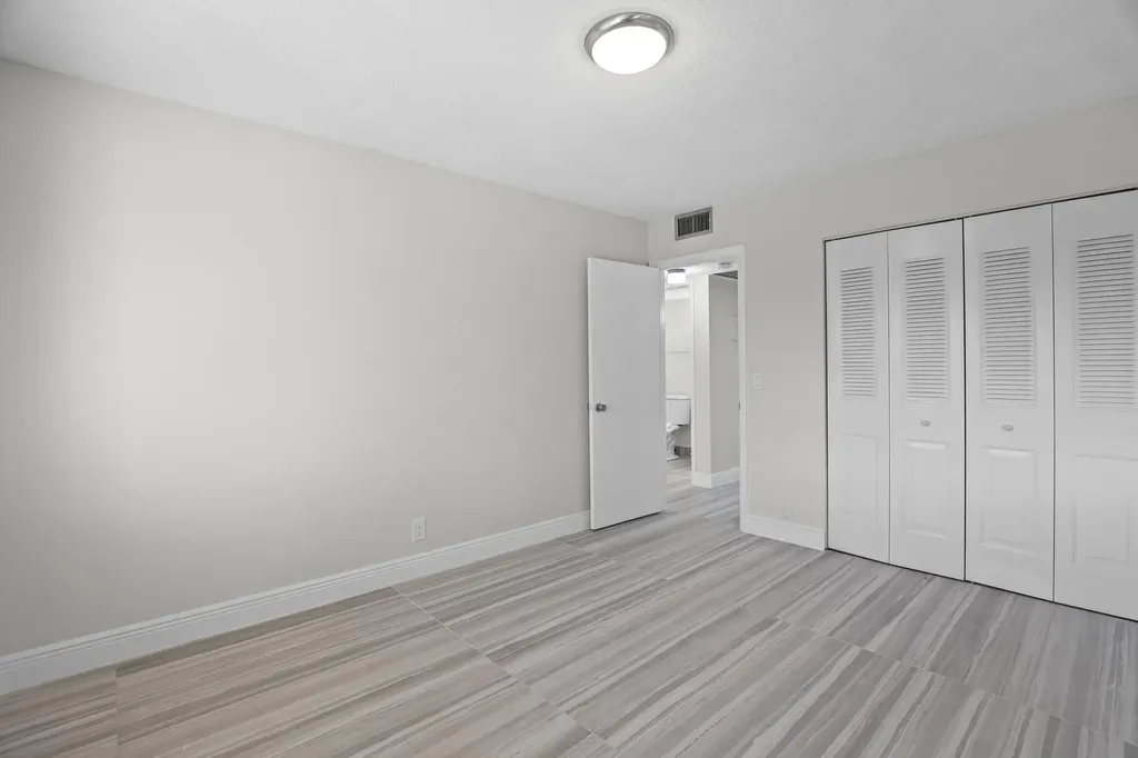 148 Hastings I West Palm Beach FL 33417