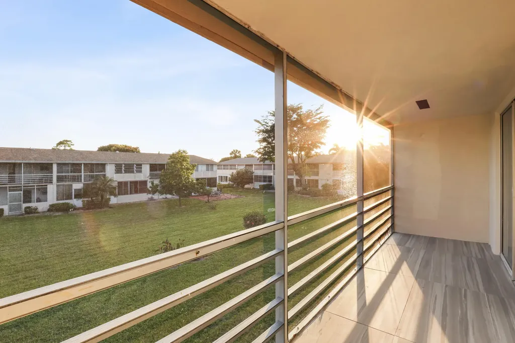 148 Hastings I West Palm Beach FL 33417