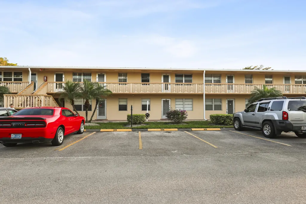 148 Hastings I West Palm Beach FL 33417