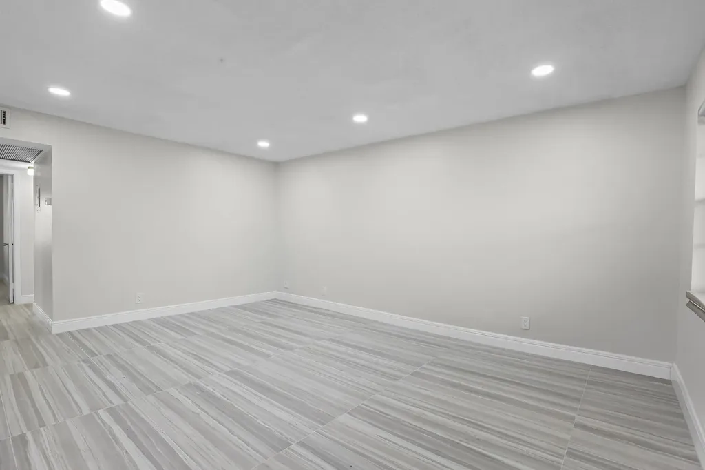 148 Hastings I West Palm Beach FL 33417