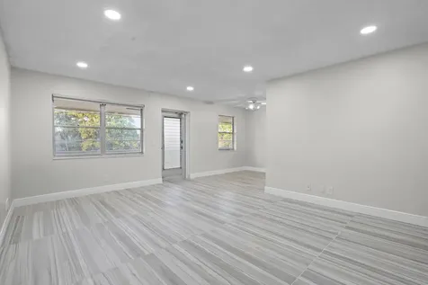 148 Hastings I West Palm Beach FL 33417