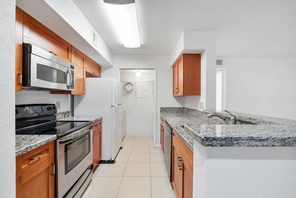 875 Riverside Drive Coral Springs FL 33071