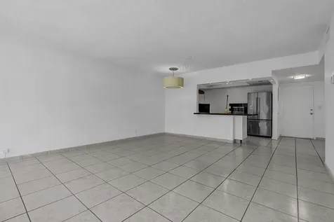 1965 S Ocean Boulevard Lauderdale By The Sea FL 33062