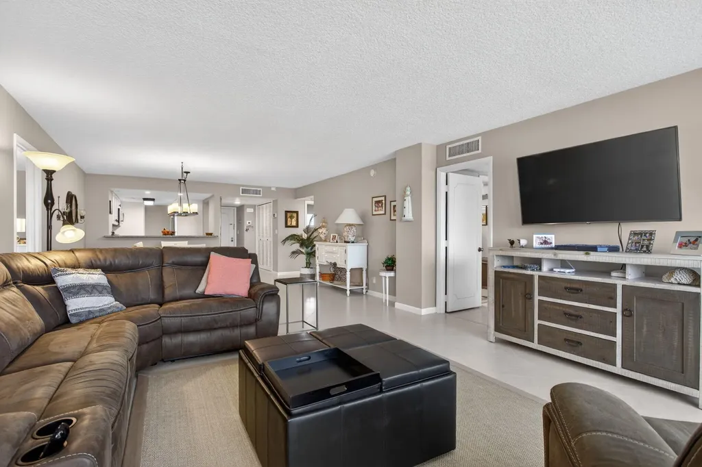 1012 N Ocean Boulevard Pompano Beach FL 33062