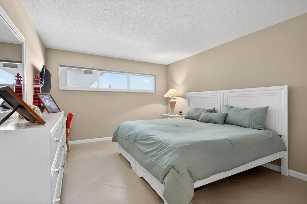 1012 N Ocean Boulevard Pompano Beach FL 33062