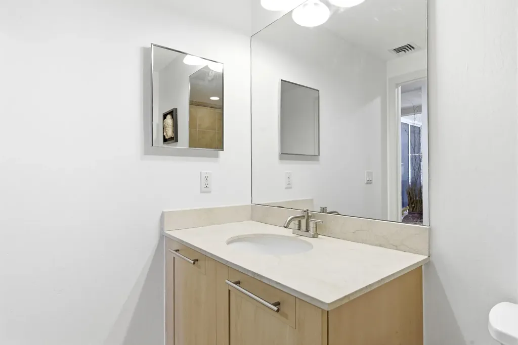 511 SE 5th Avenue Fort Lauderdale FL 33301