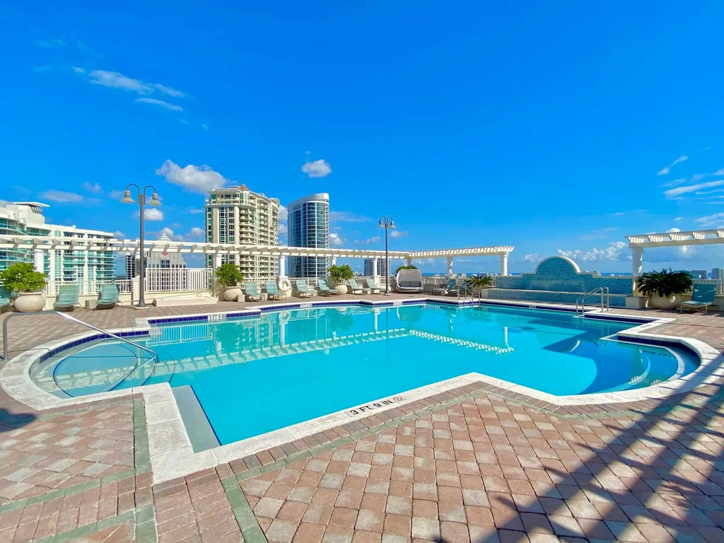 511 SE 5th Avenue Fort Lauderdale FL 33301