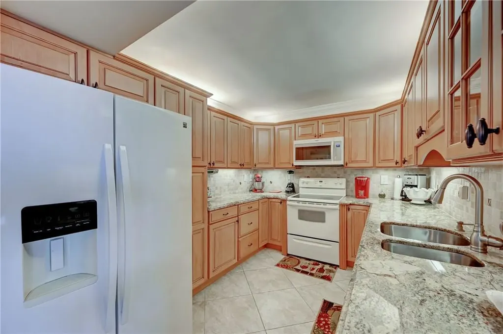 531 N Ocean Boulevard Pompano Beach FL 33062