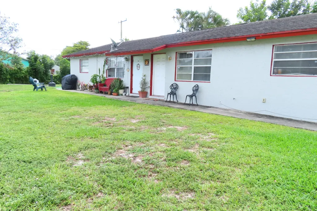 1602 Meridian Road West Palm Beach FL 33417