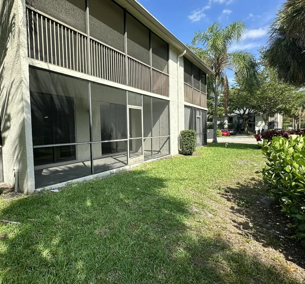 1250 S Military Trail Deerfield Beach FL 33442