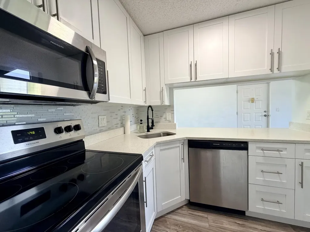 616 Sea Pine Way Greenacres FL 33415