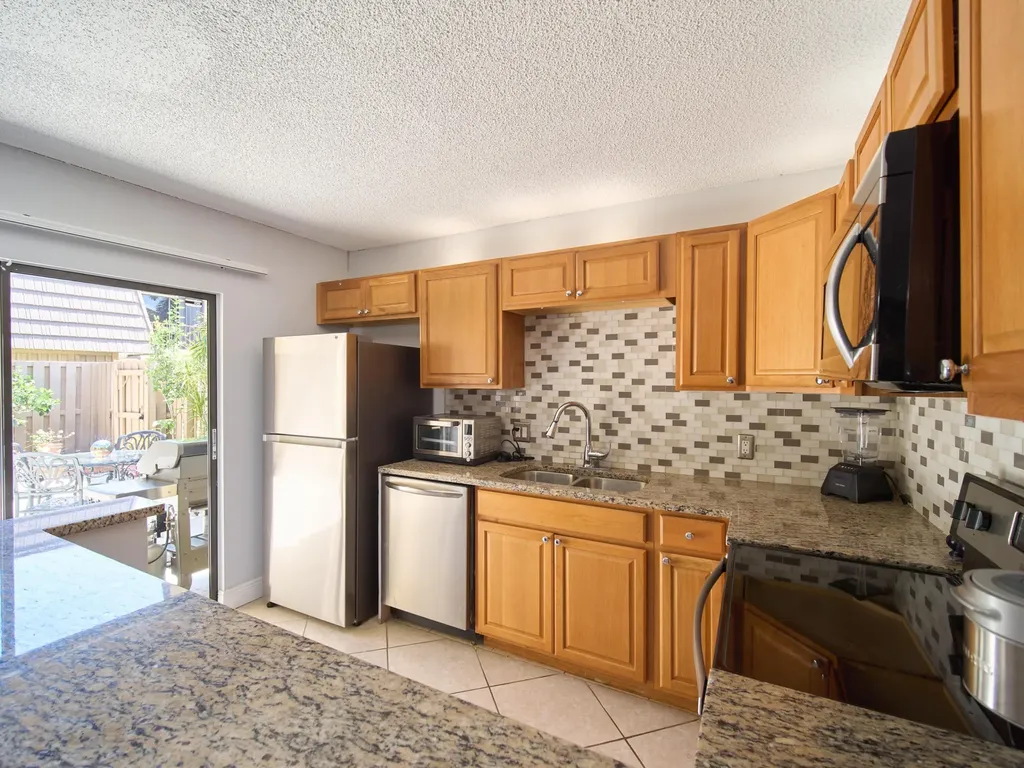 1120 11th Court Palm Beach Gardens FL 33410