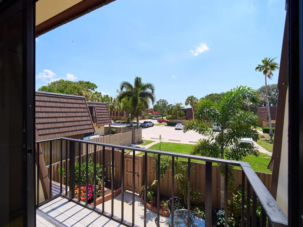 1120 11th Court Palm Beach Gardens FL 33410