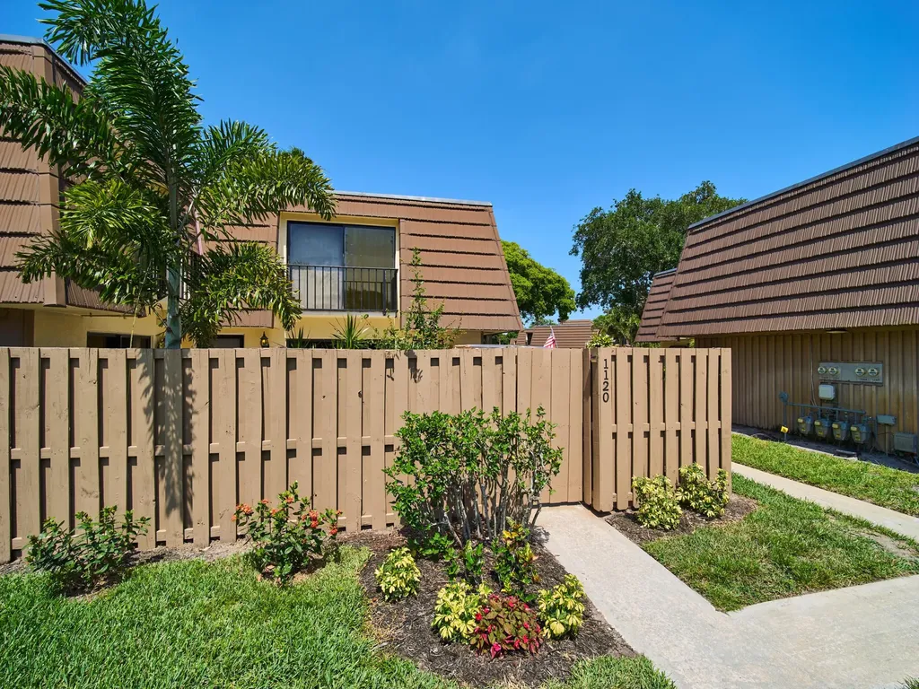 1120 11th Court Palm Beach Gardens FL 33410
