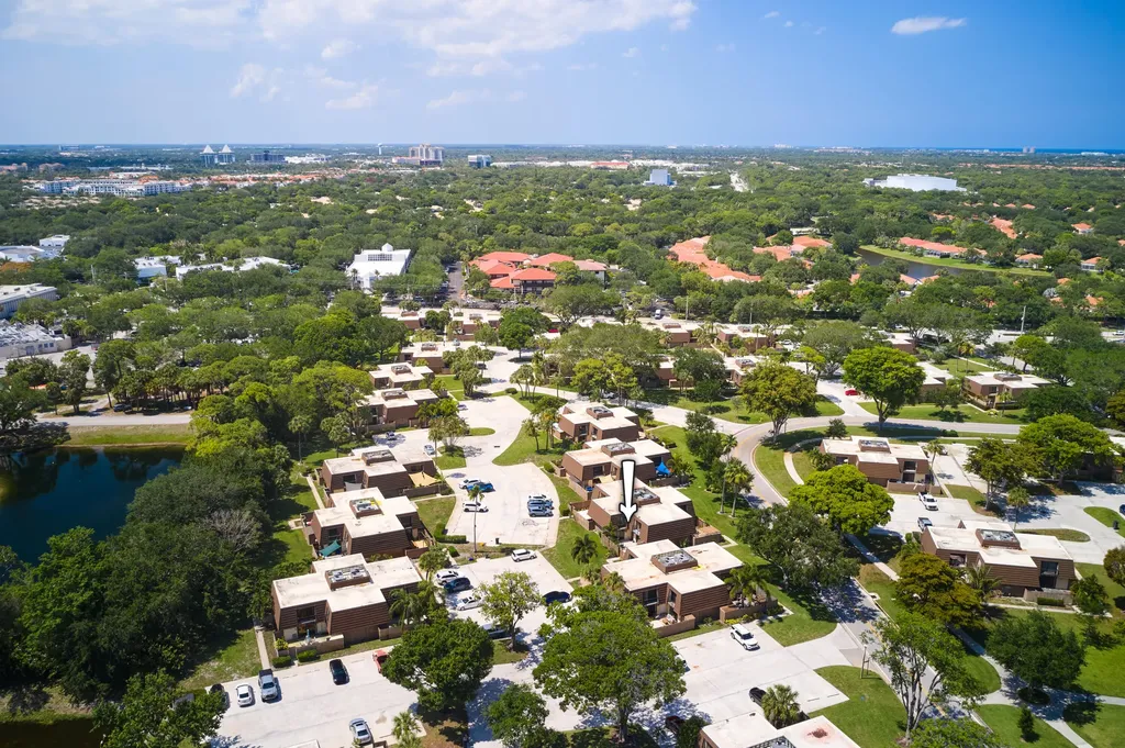 1120 11th Court Palm Beach Gardens FL 33410